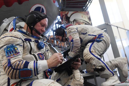 Full drill and testing for ISS Expedition 55/56 main crew