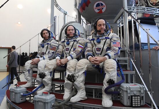 Full drill and testing for ISS Expedition 55/56 main crew