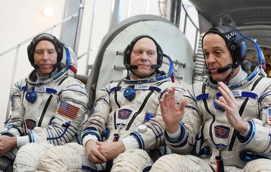 Full drill and testing for ISS Expedition 55/56 main crew
