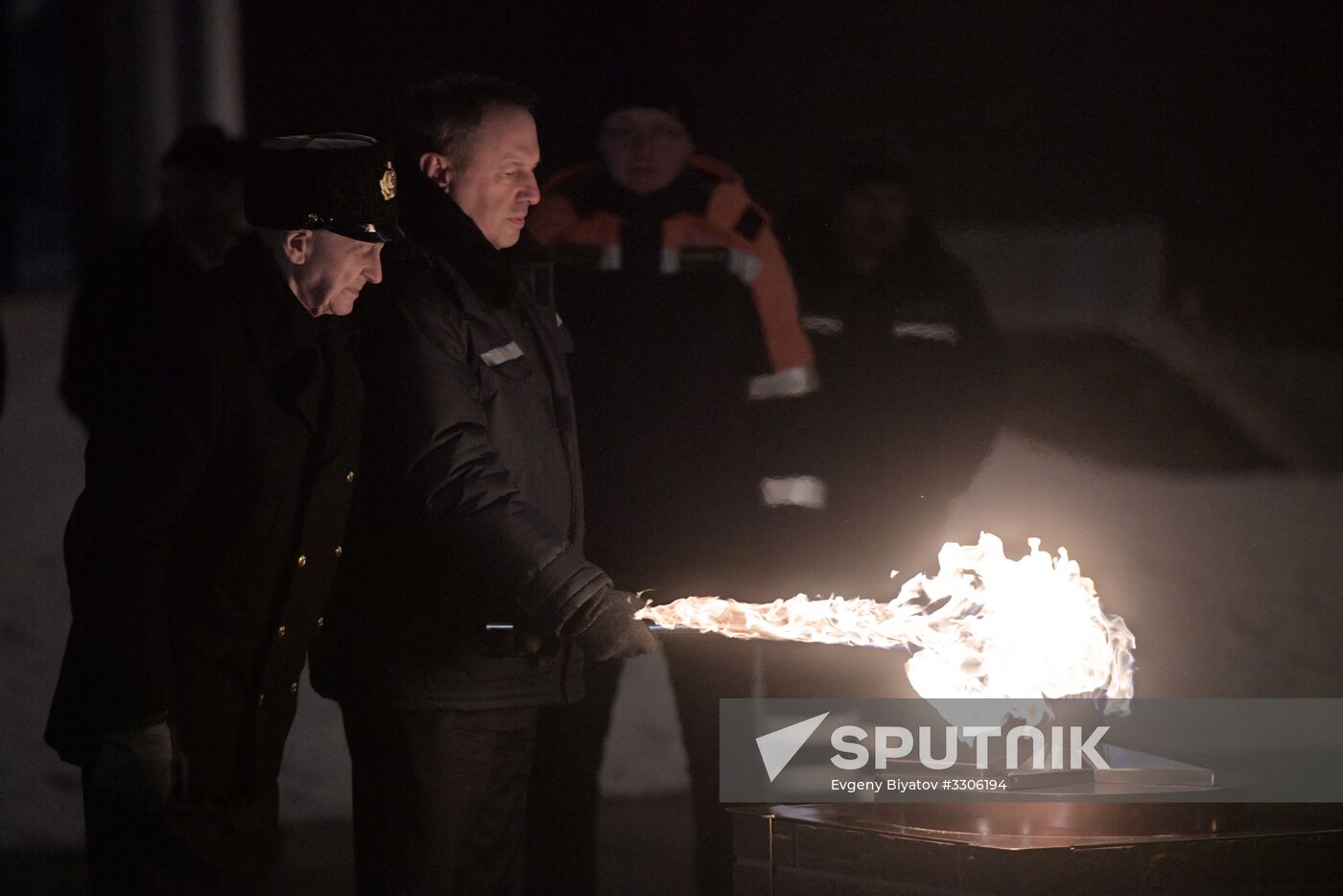 Maintenance of Eternal Flame burner by Tomb of Unknown Soldier