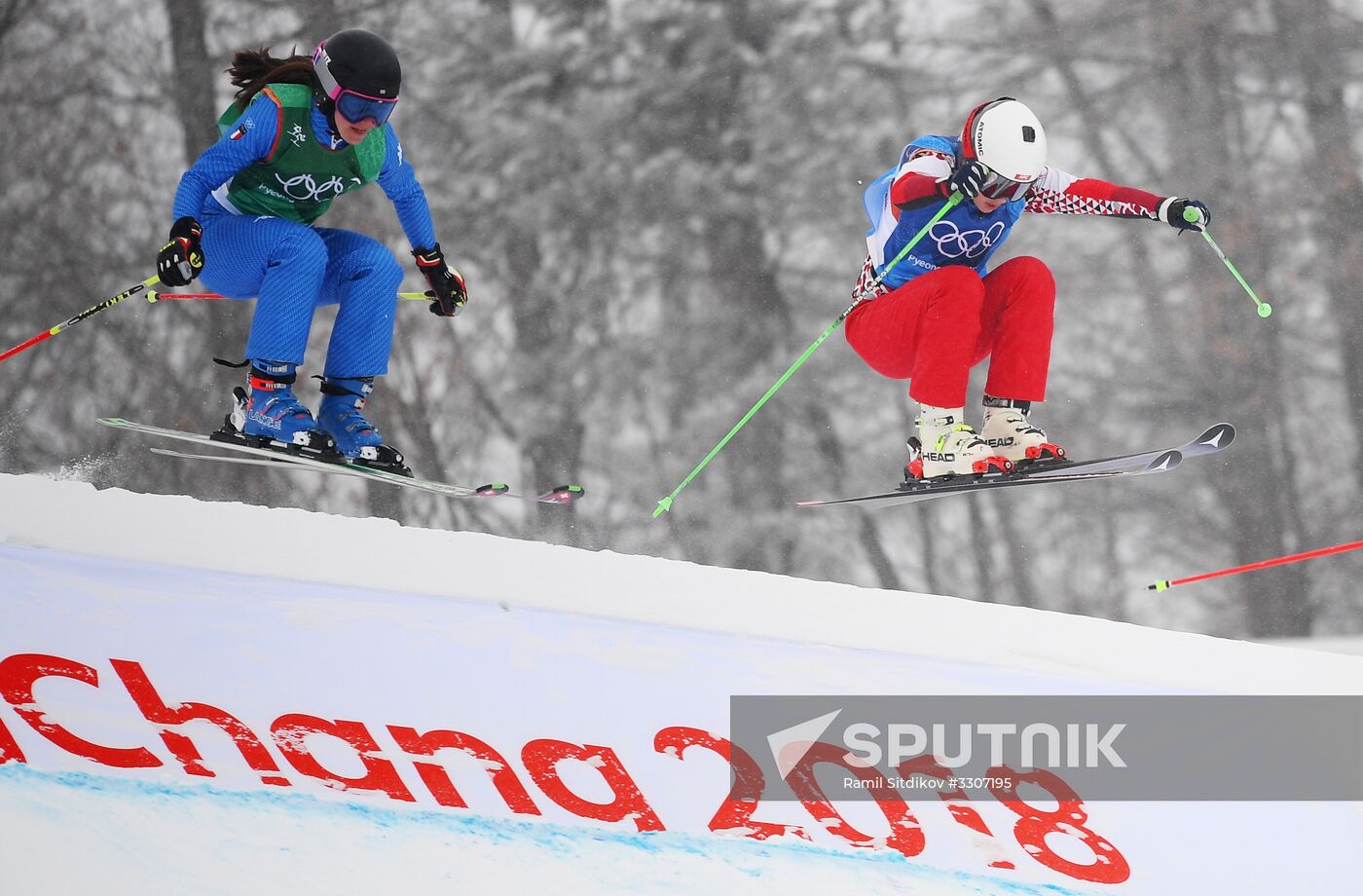2018 Winter Olympics. Freestyle skiing. Women. Ski cross