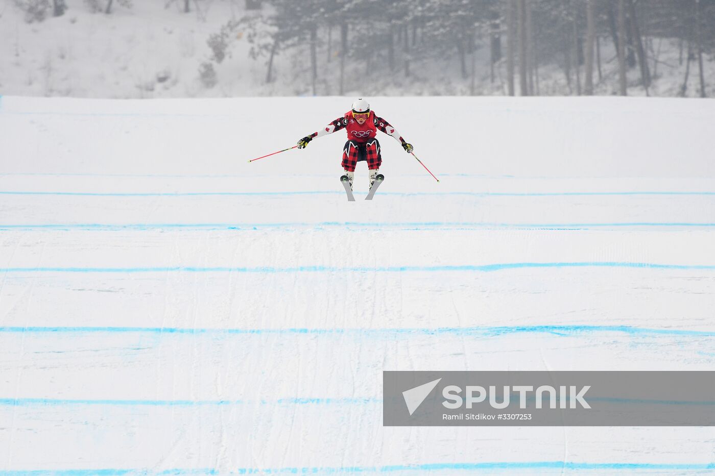 2018 Winter Olympics. Freestyle skiing. Women. Ski cross