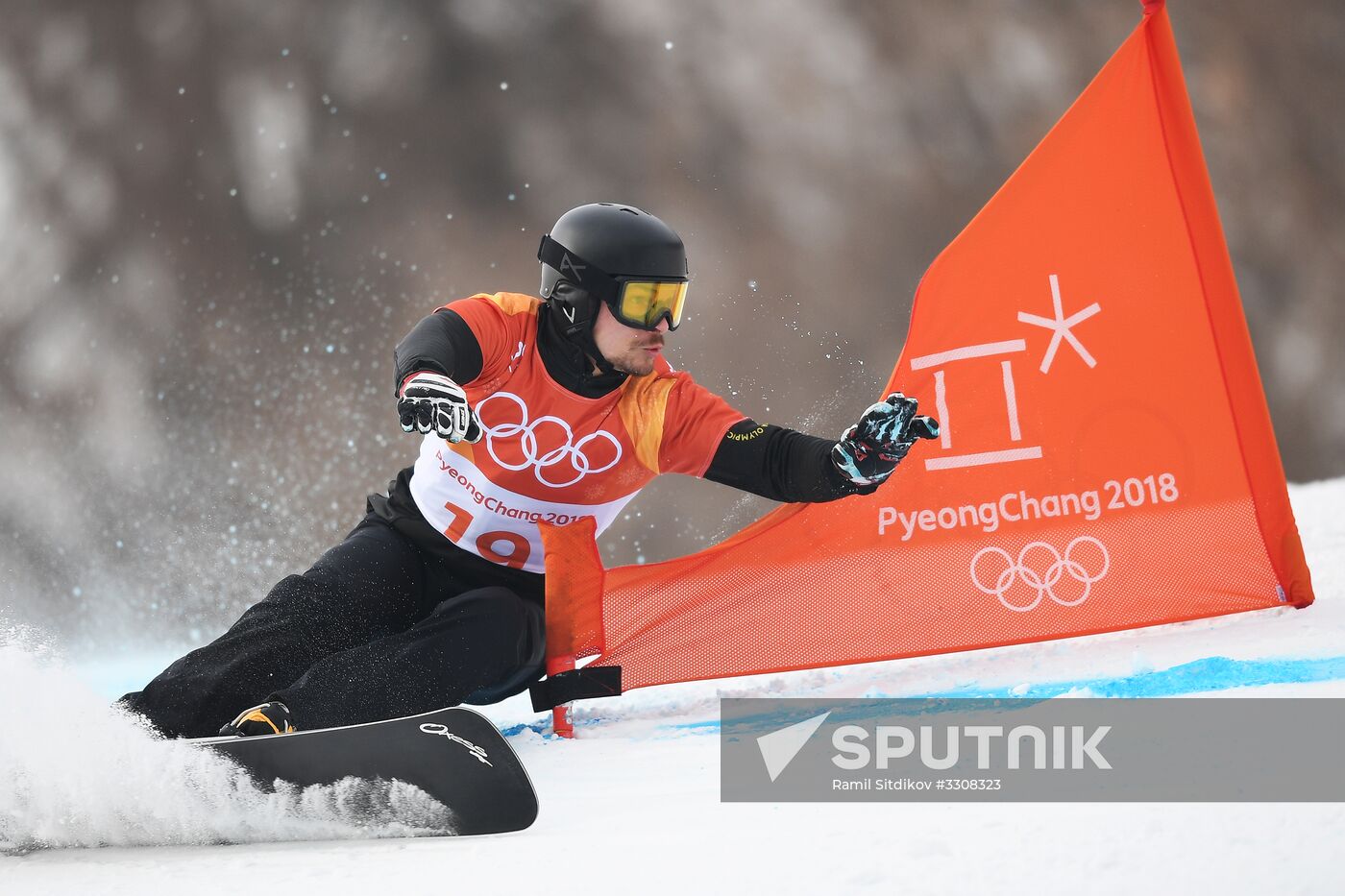 2018 Winter Olympics. Snowboarding. Men. Parallel giant slalom