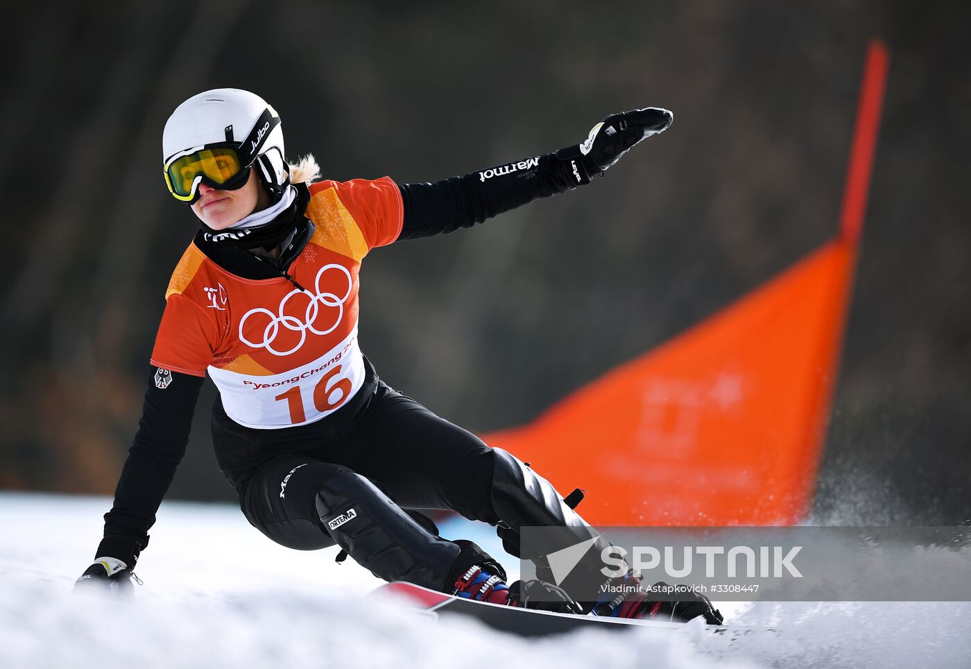 2018 Winter Olympics. Snowboarding. Women. Parallel giant slalom