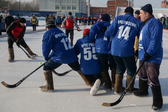 Felt-boot bandy tournament among rescuers