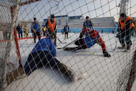Felt-boot bandy tournament among rescuers