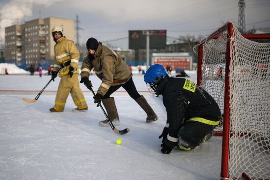 Felt-boot bandy tournament among rescuers