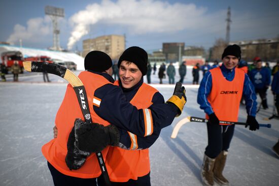 Felt-boot bandy tournament among rescuers