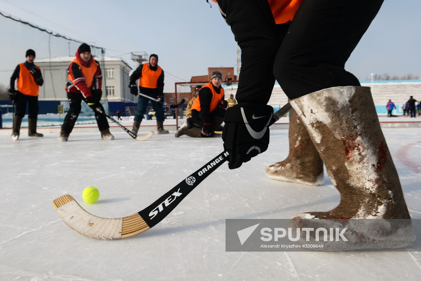 Felt-boot bandy tournament among rescuers