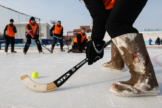 Felt-boot bandy tournament among rescuers