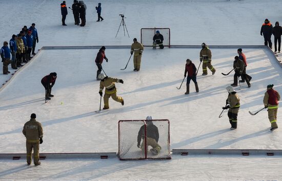 Felt-boot bandy tournament among rescuers