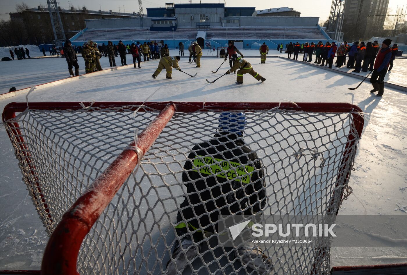Felt-boot bandy tournament among rescuers
