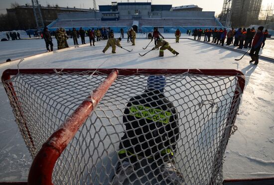 Felt-boot bandy tournament among rescuers