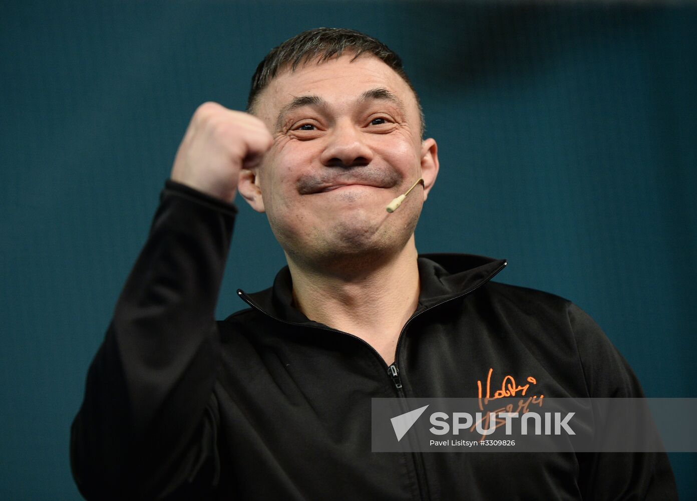 Open boxing master class by Mike Tyson and Kostya Tszyu