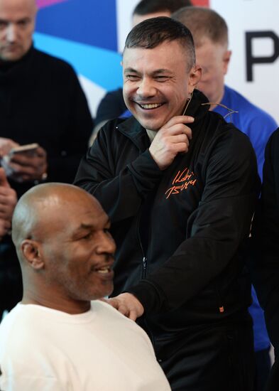 Boxing master class by Mike Tyson and Kostya Tszyu
