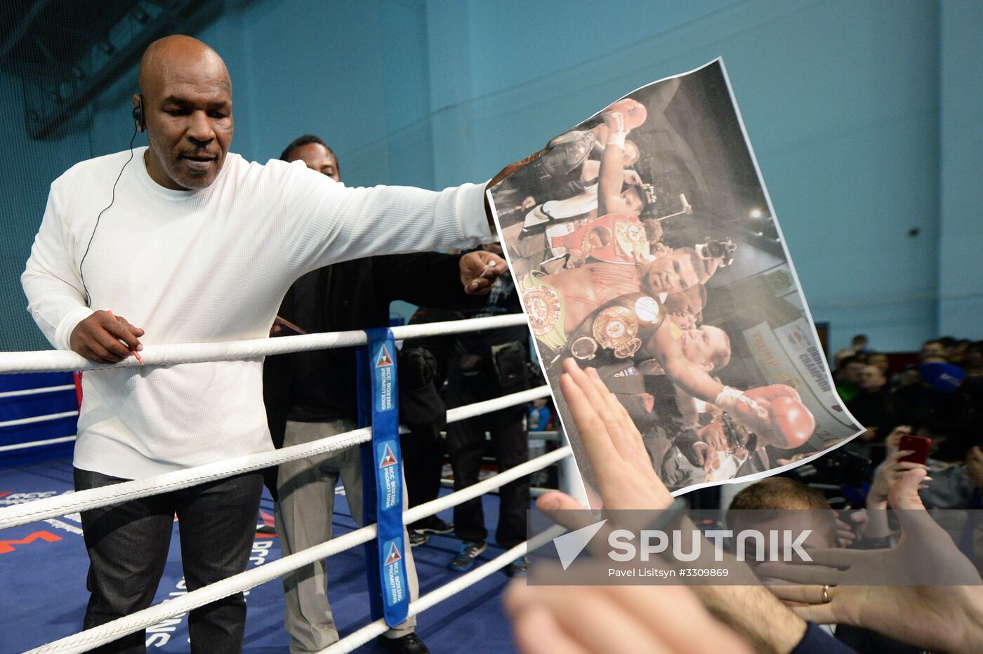 Boxing master class by Mike Tyson and Kostya Tszyu
