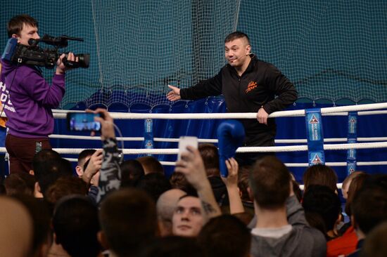 Boxing master class by Mike Tyson and Kostya Tszyu
