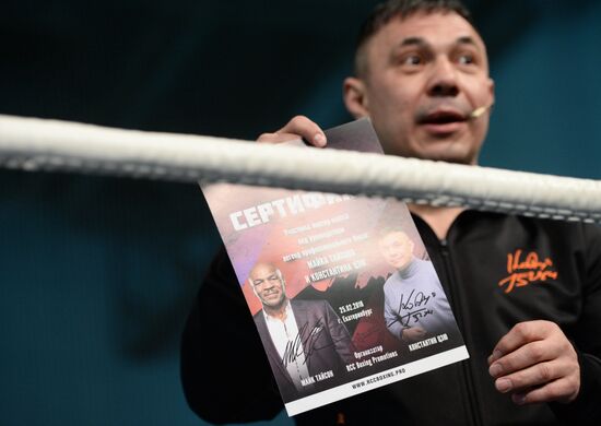 Boxing master class by Mike Tyson and Kostya Tszyu