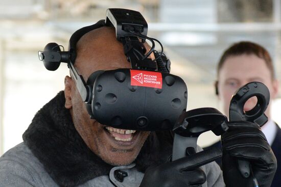 Boxing master class by Mike Tyson and Kostya Tszyu