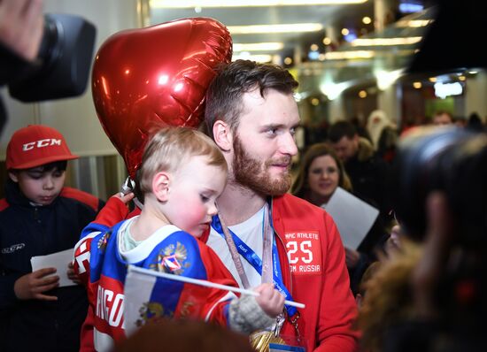 Russian 2018 Olympians are welcomed home