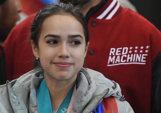 Russian 2018 Olympians are welcomed home