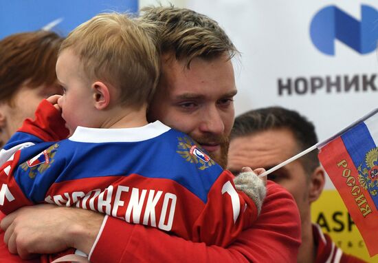 Russian 2018 Olympians are welcomed home