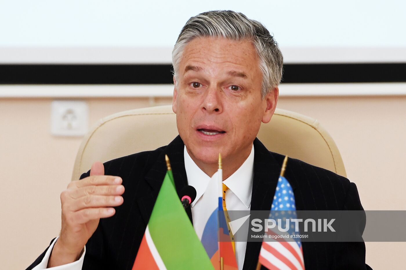 US Ambassador to Russia Jon Huntsman visits Kazan
