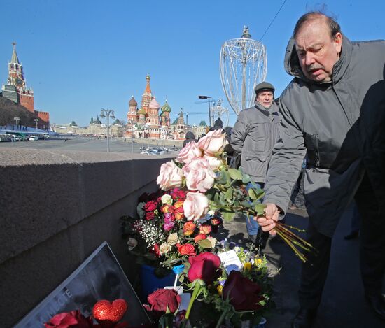 Flowers at site where Boris Nemtsov was assassinated