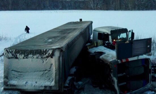 Minibus gets into road accident in Bashkiria