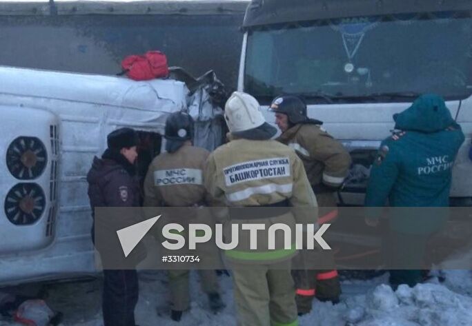 Minibus gets into road accident in Bashkiria