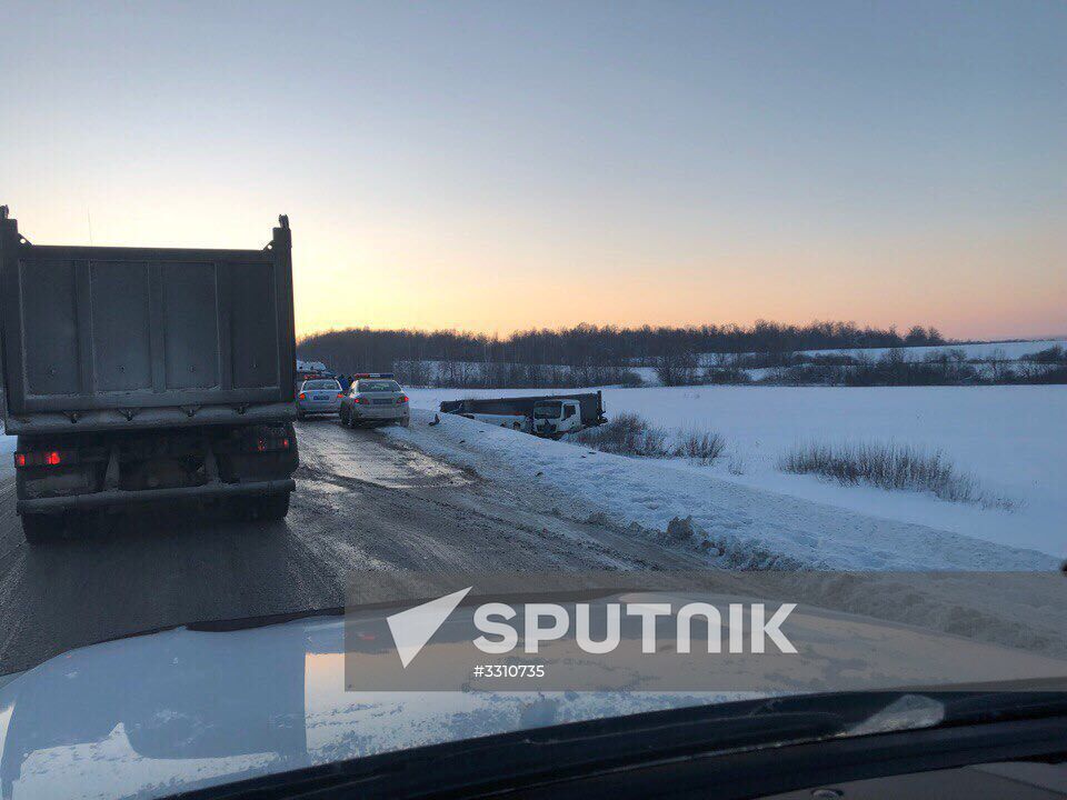 Minibus gets into road accident in Bashkiria