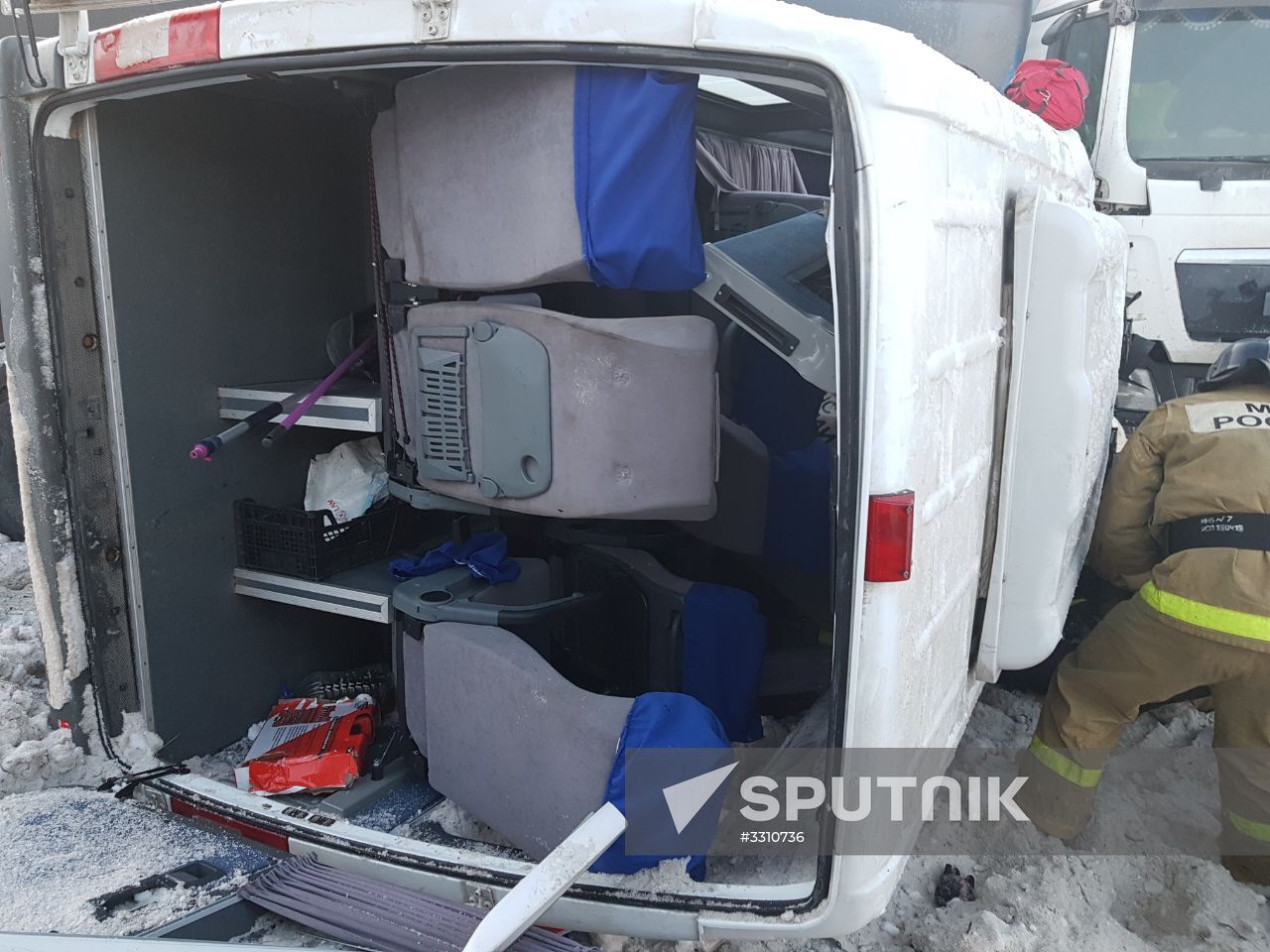 Minibus gets into road accident in Bashkiria