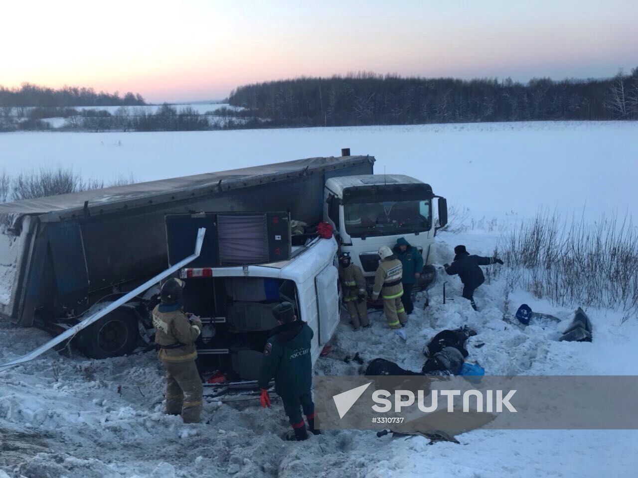 Minibus gets into road accident in Bashkiria