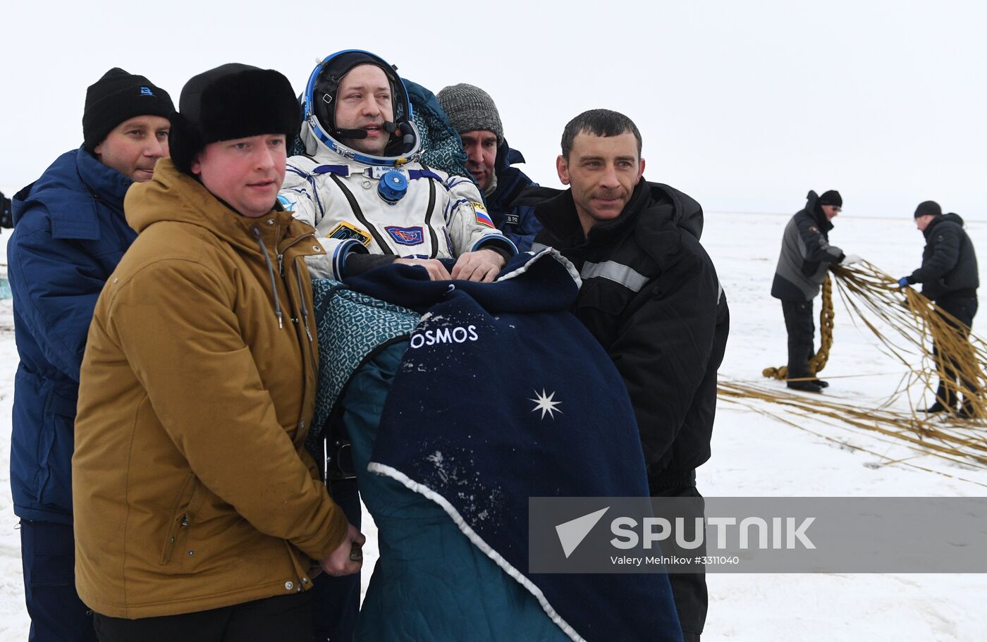 Soyuz MS-06 manned capsule lands in Kazakhstan