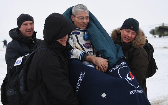 Soyuz MS-06 manned capsule lands in Kazakhstan