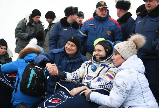 Soyuz MS-06 manned capsule lands in Kazakhstan