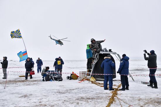 Soyuz MS-06 manned capsule lands in Kazakhstan