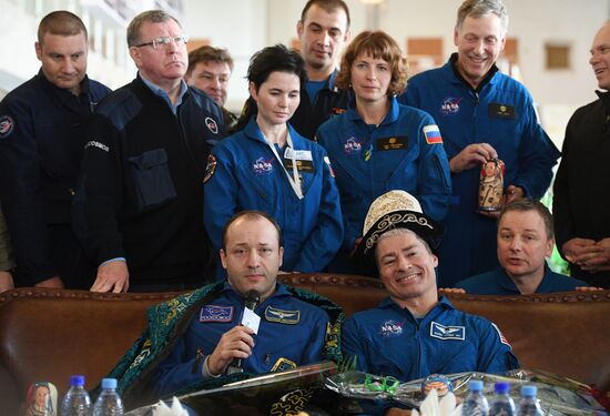 Soyuz MS-06 manned capsule lands in Kazakhstan
