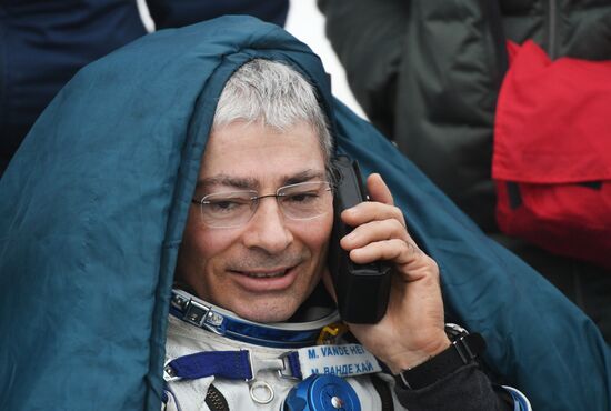 Soyuz MS-06 manned capsule lands in Kazakhstan