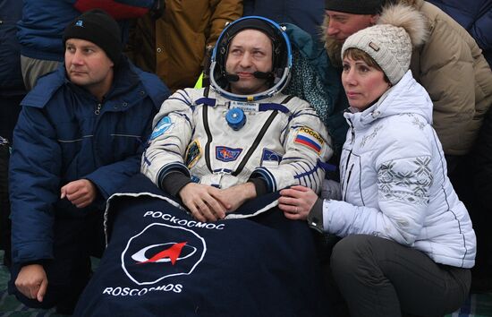 Soyuz MS-06 manned capsule lands in Kazakhstan