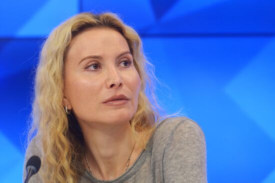 Russian Figure Skating Federation gives news conference