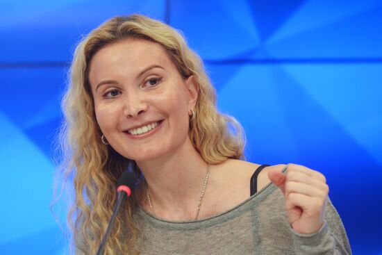 Russian Figure Skating Federation gives news conference