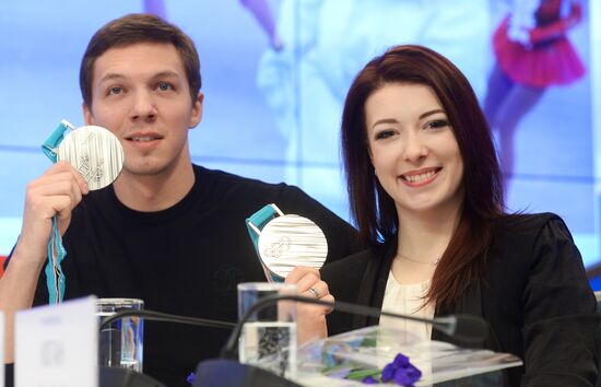 Russian Figure Skating Federation gives news conference
