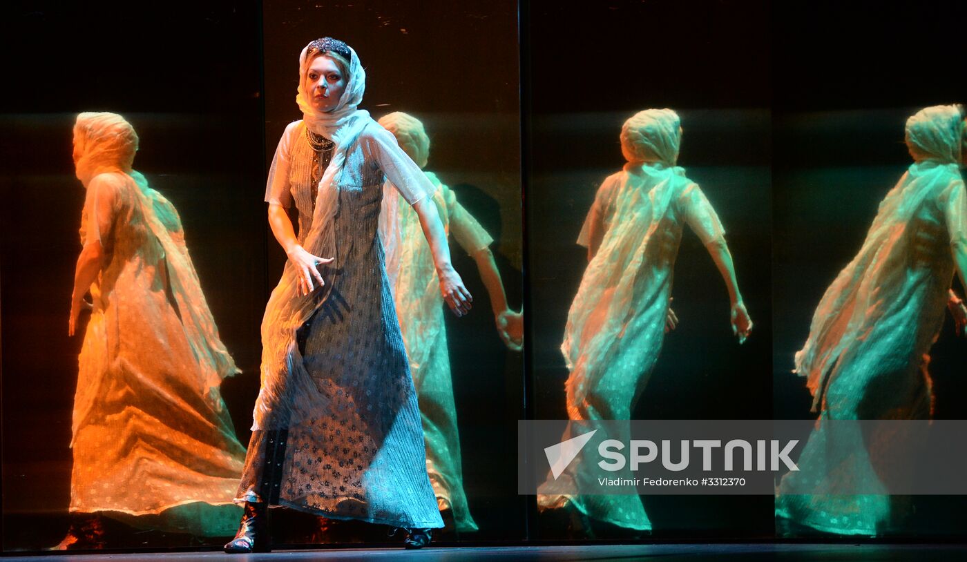 Run-through of play 'Last Days' in RAYT