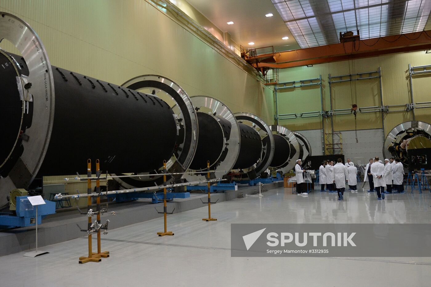 Deputy Prime Minister Rogozin visits Polyot production company