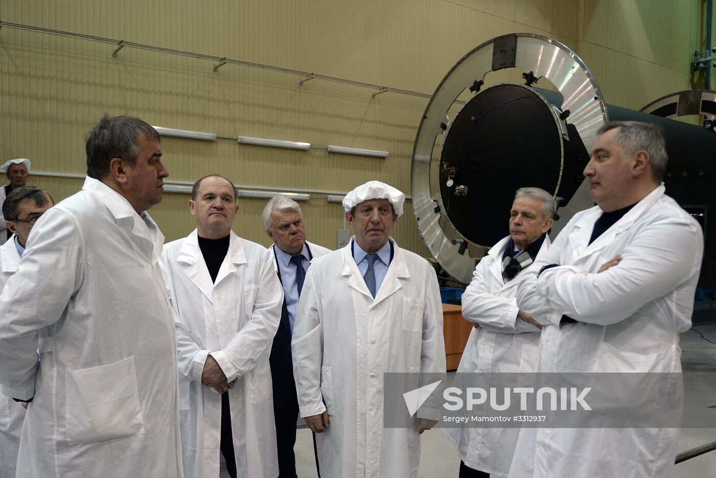 Deputy Prime Minister Rogozin visits Polyot production company