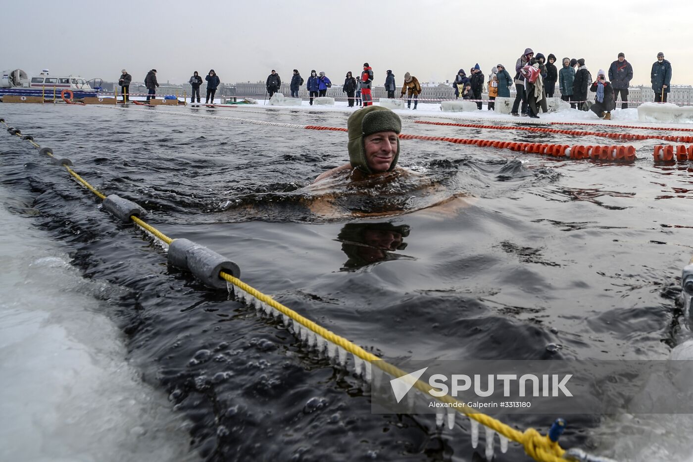Big Neva Cup in winter swimming