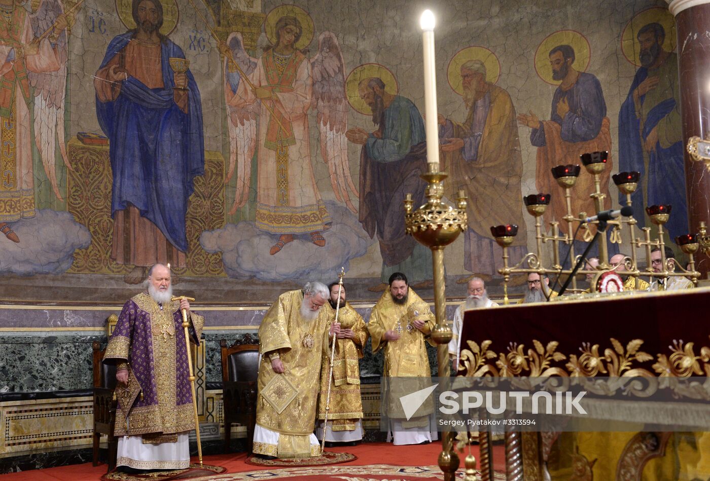 From left: Patriarch Kirill of Moscow and All Russia and Patriarch of Bulgaria, Metropolitan of Sofia Neophyte during a divine liturgy in the St. Alexander Nevsky Cathedral in Sofia. Location: Bulgaria, Sofia. Author: Sergey Pyatakov/Sputnik. Patriarch Kirill visits Bulgaria. Day three