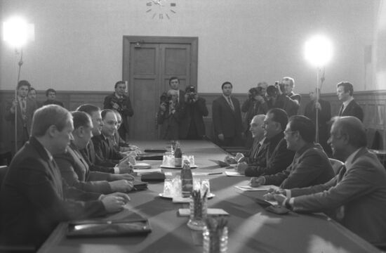 India's Defense Ministry delegation visit USSR