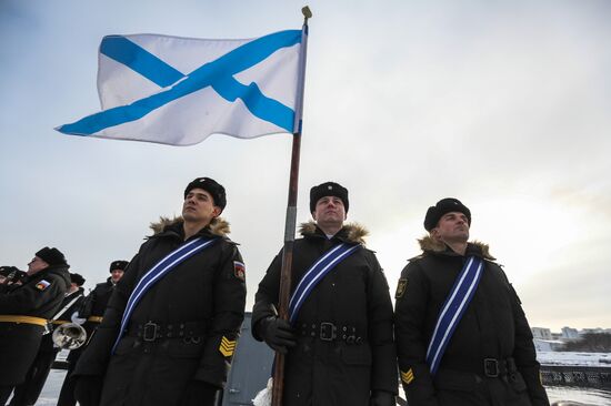 Meeting large landing ship 'Alexander Otrakovsky' in port of Murmansk